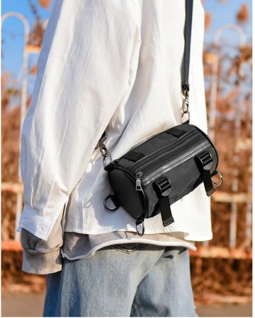 FINDSENSE X 男士新款斜挎包單肩包圓筒小挎包日系包