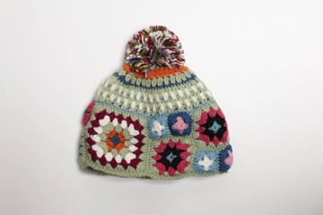 聖誕禮物/蘋果綠勾花毛球純羊毛帽/毛線手工編織全襯防風寒流必備