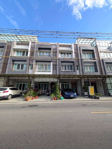 大村近員林美港路2年屋裝潢家具全贈多車位店面別墅｜彰化縣大村鄉美港路