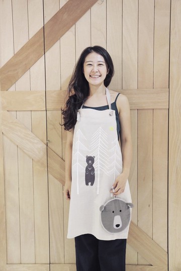 台灣黑熊刺繡圍裙