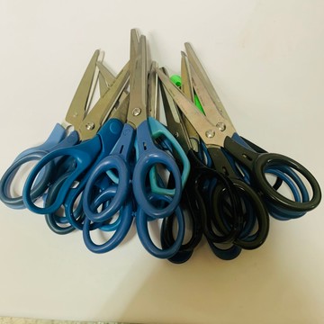 [沐沐屋]KOKUYO 一般事務剪刀 辦公室剪刀 家用 學校^