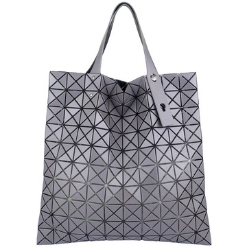 ISSEY MIYAKE 三宅一生 BAOBAO 灰色皮紋三角方格10x10側肩/手提包
