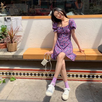 2022年夏季新款泫雅油畫風碎花收腰顯瘦蝴蝶結泡泡袖氣質連衣裙子