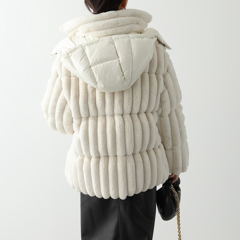 MONCLER ベルベットフード付きダウンジャケット