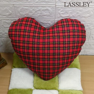 Lassley蕾絲妮 聖誕紅格紋愛心枕-大