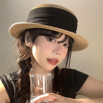 闆娘推薦🌈平頂編織草帽女夏季2025新款法式赫本風禮帽海邊遮陽防曬太陽帽子