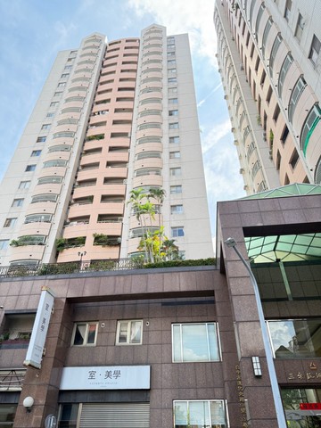 ~三采藝術~尊邸正樓中樓視野戶｜台中市北區進化北路