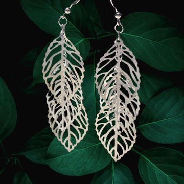【摩達客】精緻三層縷空銀葉垂墜耳飾耳針耳環