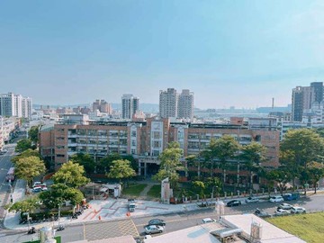 小港２房１室加平車｜採光好｜衛浴開窗｜高雄市小港區華山路