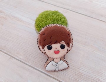 不織布 型男微捲髮Q版醫護娃 伸縮證件夾 易拉扣 固定式證件夾