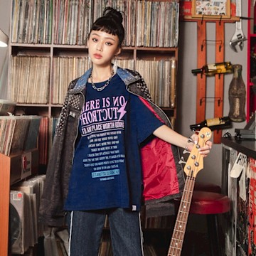 OB嚴選-純棉英文印花寬鬆上衣《KG1127-》