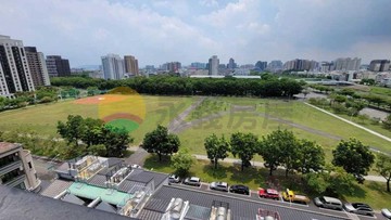 高大特區✔森河畔✔永久景觀✔黃金樓層２＋１房平車｜高雄市楠梓區大學二街