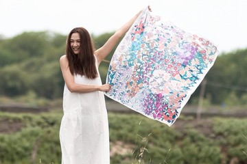 Keukenhof Scarf 花園手工圍巾/絲巾 - 秋天的綠色