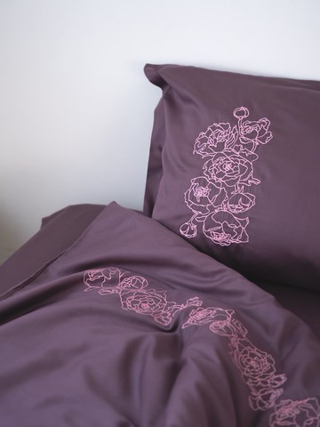 梅子色牡丹刺繡枕頭套 | 牡丹圖案 | 信封式開口 | 100% 純棉