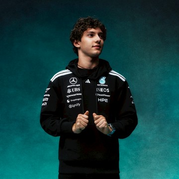 ADIDAS X MERCEDES 連帽上衣