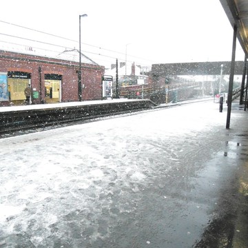 下雪的地鐵站│無酸相紙│英國製作│可自行裱褙│原作出清