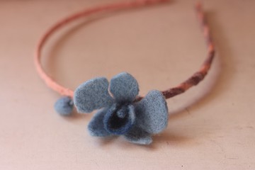 現貨款 天然植物染 藍染蝴蝶蘭髮箍