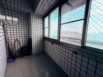 榮總│文藻商圏│優質大四房│衛浴翻新可收租｜高雄市三民區大中一路