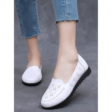 真皮軟底包頭涼鞋女春季鏤空洞洞鞋中老年媽媽款平底單鞋春秋皮鞋