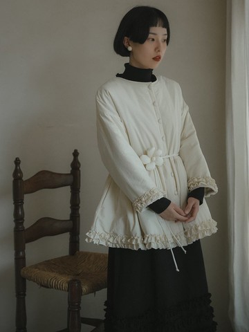 白色 鳥羽圓領白棉服 附贈立體花腰帶 防風面料夾棉保暖秋冬外套