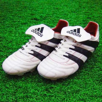 adidas サッカースパイク ホワイト/レッド/ブラック adidas COPA PURE サッカースパイク ホワイト/ブラック/レッド