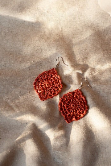 手工鈎織水滴形耳環 | 橘紅