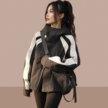 春秋新款女士短款外套 150.0kg大碼寬鬆百搭夾克上衣潮 連帽衝鋒衣 連帽外套上衣 風衣外套 個性街頭休閒外套