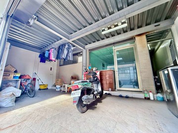專簽｜前１２米後５米雙面臨路８米大面寬透天店住合一｜台中市太平區育才路
