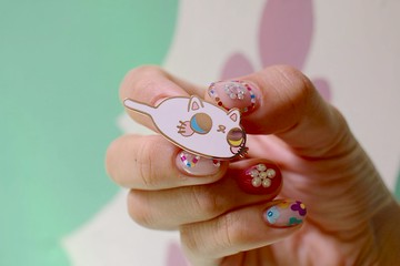 肉球金屬徽章/一坨肉肉/異色瞳白貓