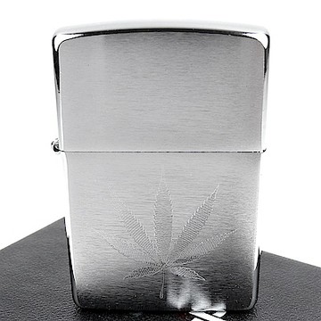 ZIPPO 美系~Leaf Design-大麻葉圖案自動雕刻打火機