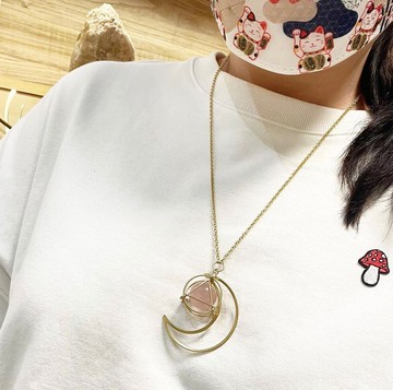 The Moon 粉晶 月亮 黃銅 頸鏈 水晶頸鍊 女生 浪漫 情人節禮物