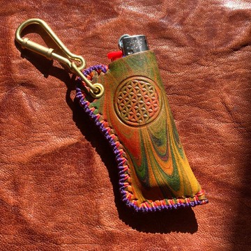 -生命之花 - 迷幻暈染皮革 Bic 打火機套