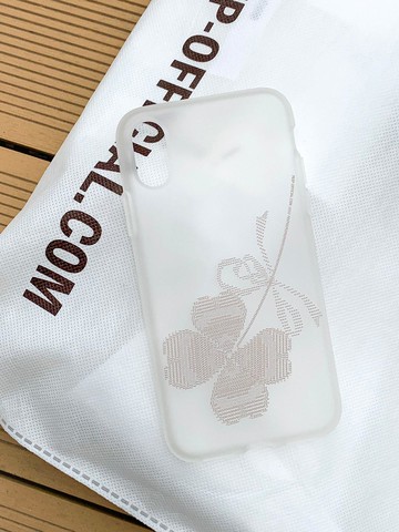 Clover iPhone Case_Beige