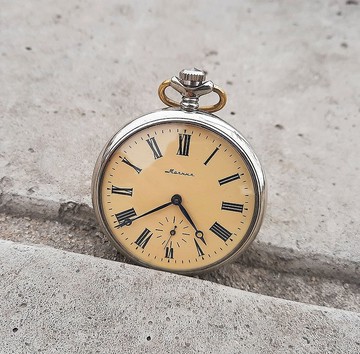 莫爾尼亞 3602 羅馬數字面盤 蘇聯懷錶 – 1970 年代俄羅斯機械錶