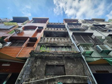 公寓價 買透天5樓 瑞祥國小旁｜高雄市前鎮區隆興街