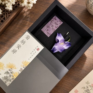 鳶尾花/手作絨花/立體花朵胸針