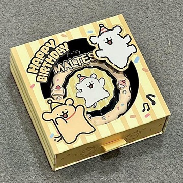 5/12✈️獎牌線條小狗愛就要貼貼生日獎牌生日禮物全新未拆封