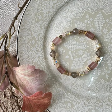 粉紅好人緣草莓筒珠彈性手鍊