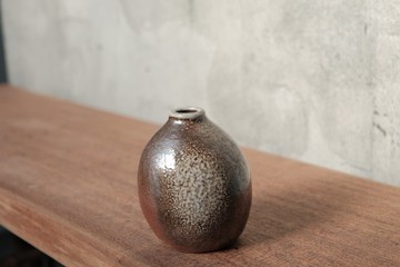 柴燒花器 l 石頭型花瓶４號