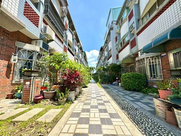 上楓國小旁有自家車庫全新整理邊間自然採光大透天｜台中市大雅區鳳鳴路