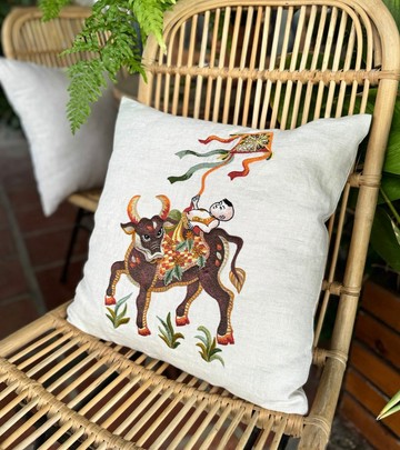 手工刺繡亞麻抱枕套：越南民間藝術牧童騎牛與風箏
