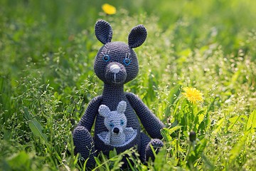 袋鼠寶寶，袋鼠鉤針編織，袋鼠針織，母親節禮物