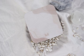 【買一送一】Motif | 15W 無線充電座 - 雲石白