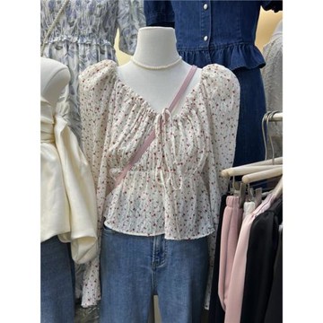 2025年時尚秋季十三行新款甜美碎花泡泡長袖性感V領綁帶雪紡上衣