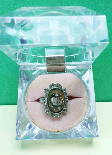 【震撼精品百貨】Hello Kitty 凱蒂貓~變色戒指-凸橢圓