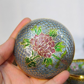 新品京庫存老貨景泰藍粉盒純手工制作銅K胎首脫透明藍胎飾盒擺件