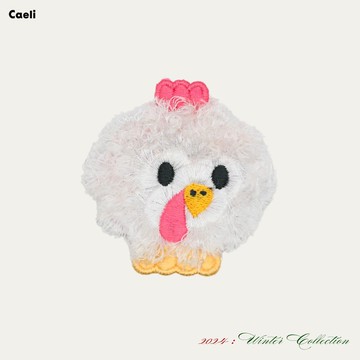 白色火雞絨毛磁吸刺繡胸章