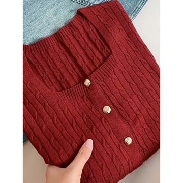 廣州十三行高端爆款~紅色方領絞花女高級感獨特超好看針織開衫潮