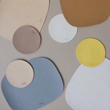 滑鼠墊和玻璃墊