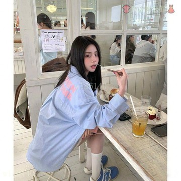 【台灣出貨】薄款寬鬆夏季藍色條紋襯衫 設計慵懶印花百搭外套 長袖防曬襯衣 罩衫 上衣女 可愛 溫柔風 透膚 shirt